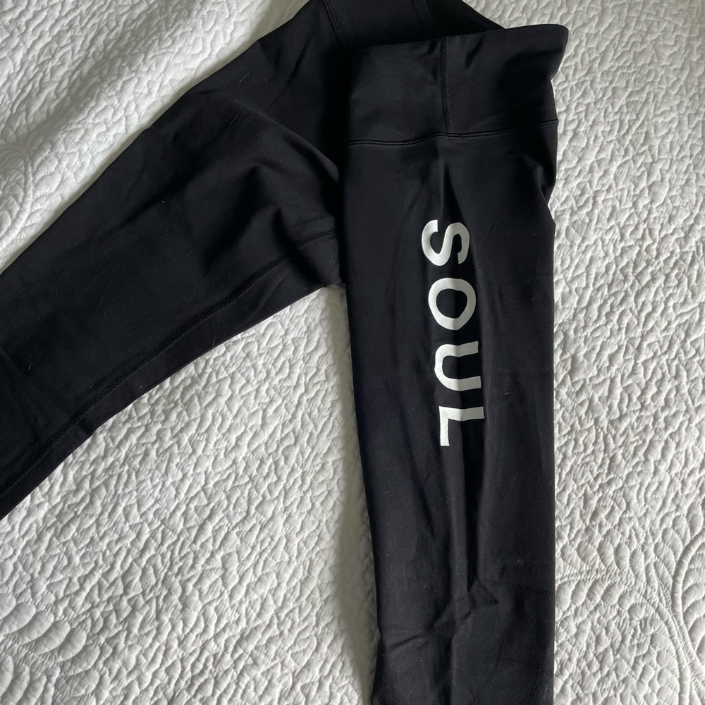Lululemon x SoulCycle wunder under crop